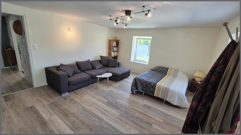 Maison - 243 m² - 9 pièces