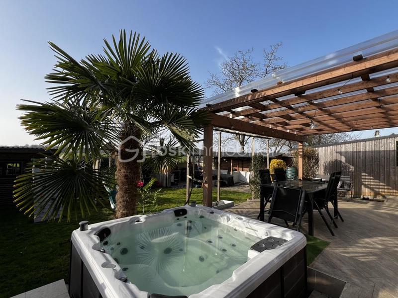 Maison - 102 m² - 7 pièces