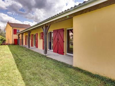 Maison de village - 201 m² - 9 pièces