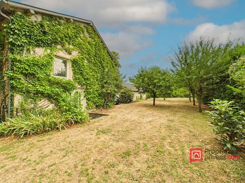 Propriété - 300 m² - 7 pièces