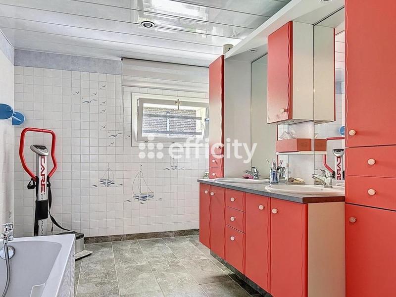 Maison - 197 m² - 10 pièces