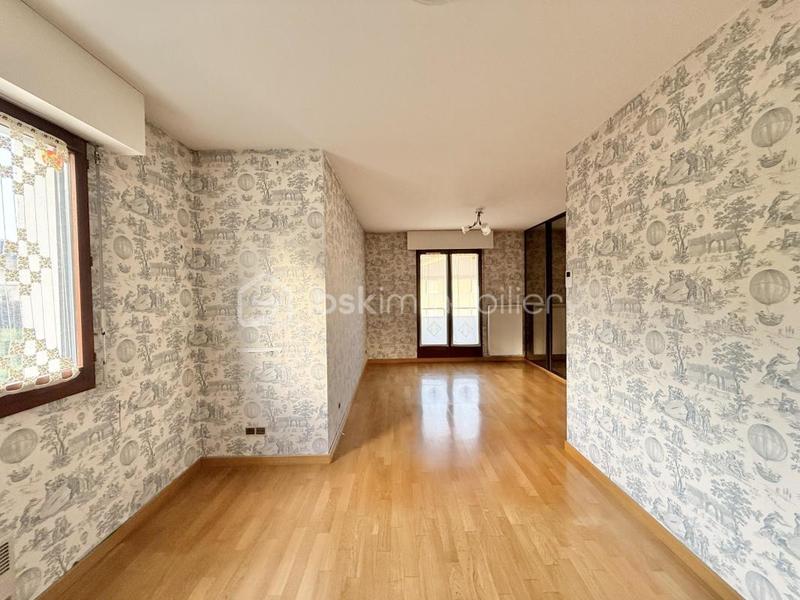 Appartement - 80 m² - 3 pièces