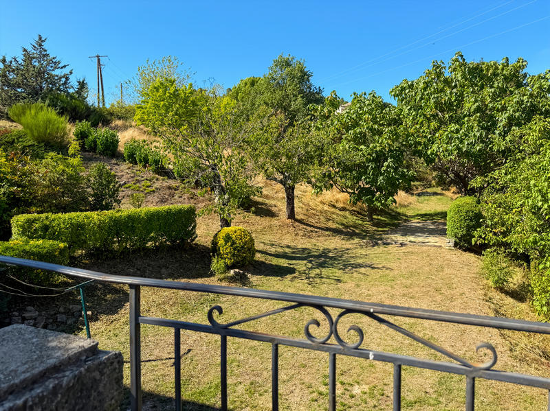 Maison - 240 m² - 10 pièces