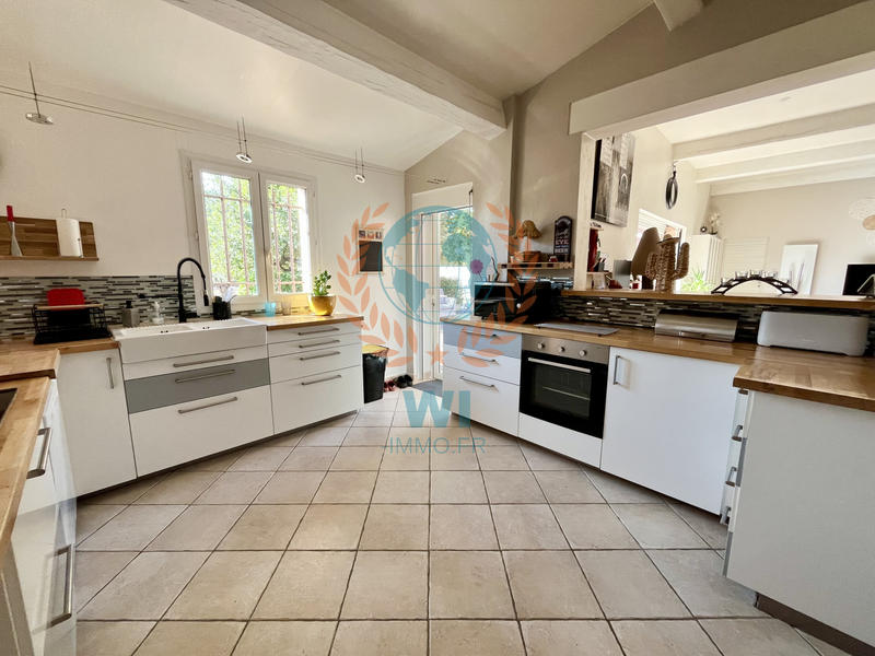 Maison - 140 m² - 4 pièces