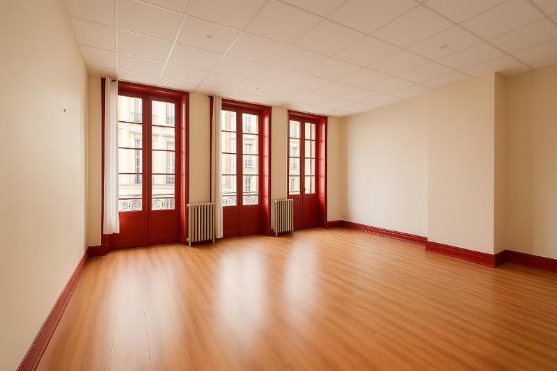 Bureau - 235 m²