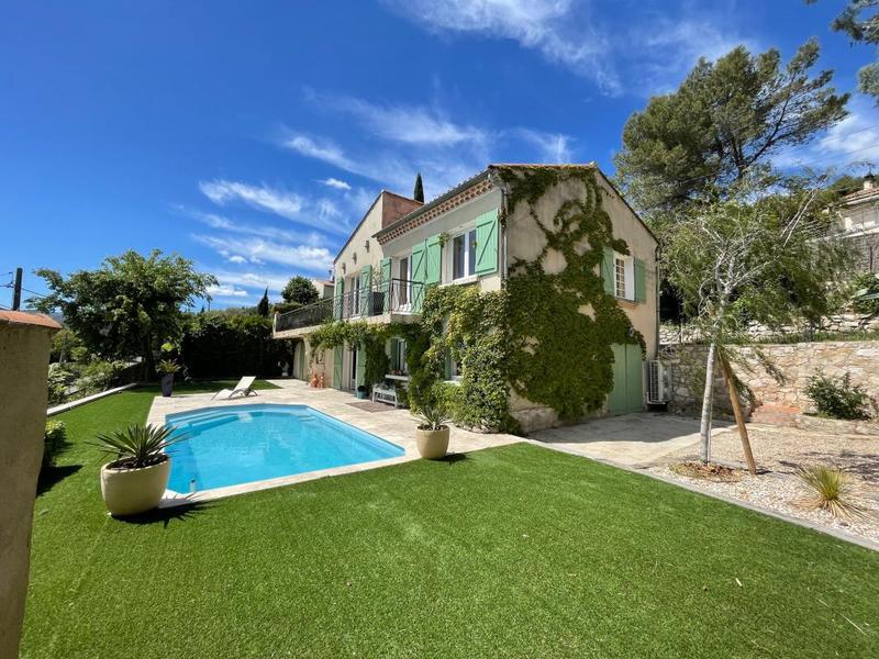 Maison - 150 m² - 4 pièces