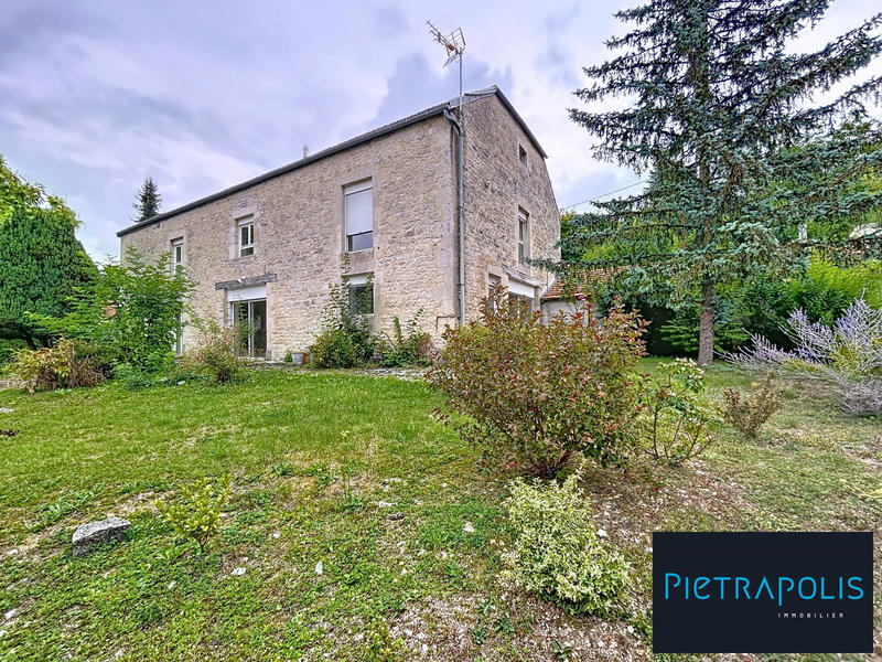 Maison ancienne - 248 m² - 7 pièces