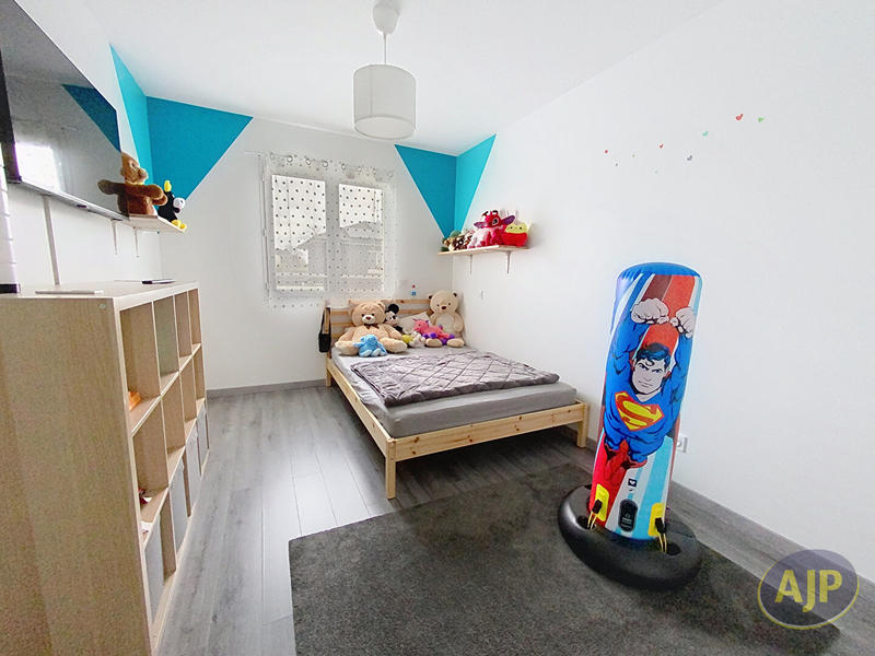 Maison - 105 m² - 6 pièces