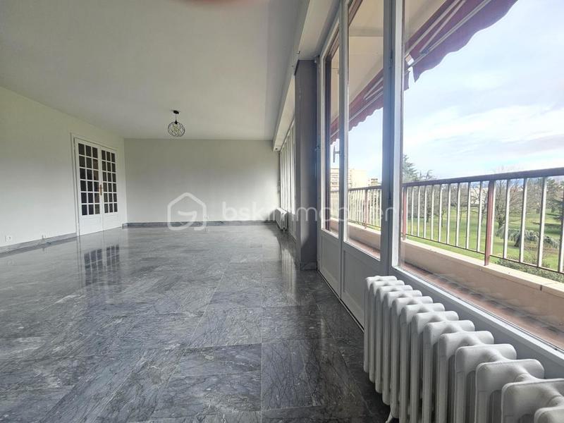 Appartement - 95 m² - 4 pièces