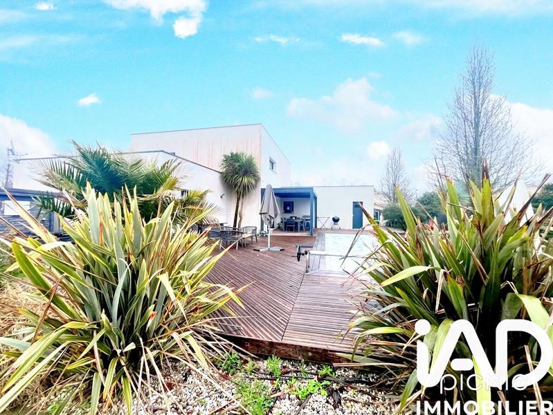 Maison - 187 m² - 7 pièces