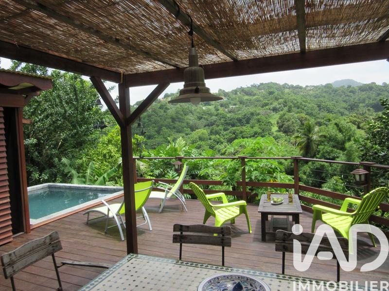 Maison - 200 m² - 6 pièces