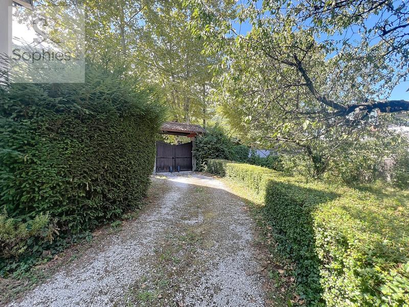 Maison - 226 m² - 9 pièces