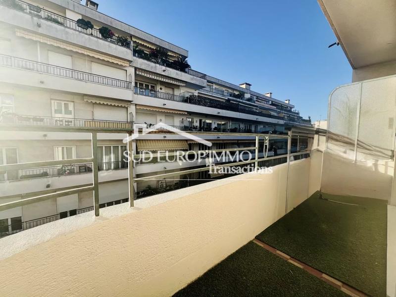 Appartement - 105 m² - 5 pièces