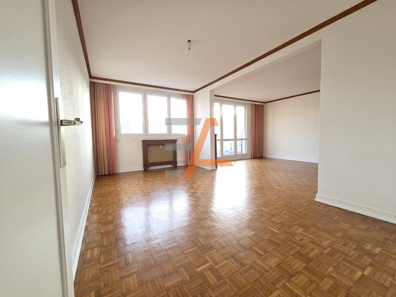 Appartement - 105 m² - 5 pièces