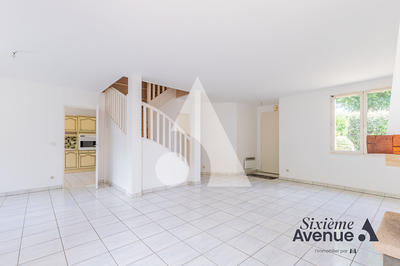 Maison - 140 m² - 7 pièces