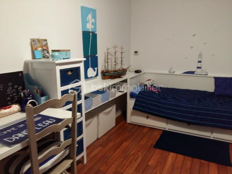 Propriété - 275 m² - 12 pièces