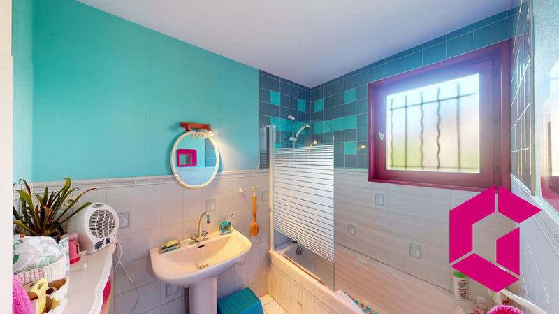 Maison - 143 m² - 6 pièces