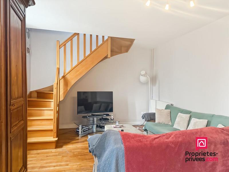 Maison - 372 m² - 13 pièces