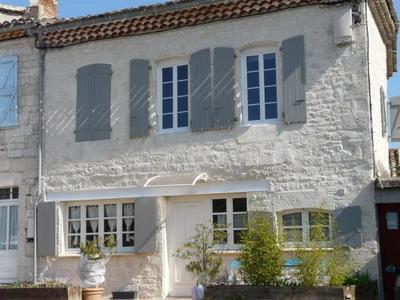Maison de village - 150 m² - 5 pièces