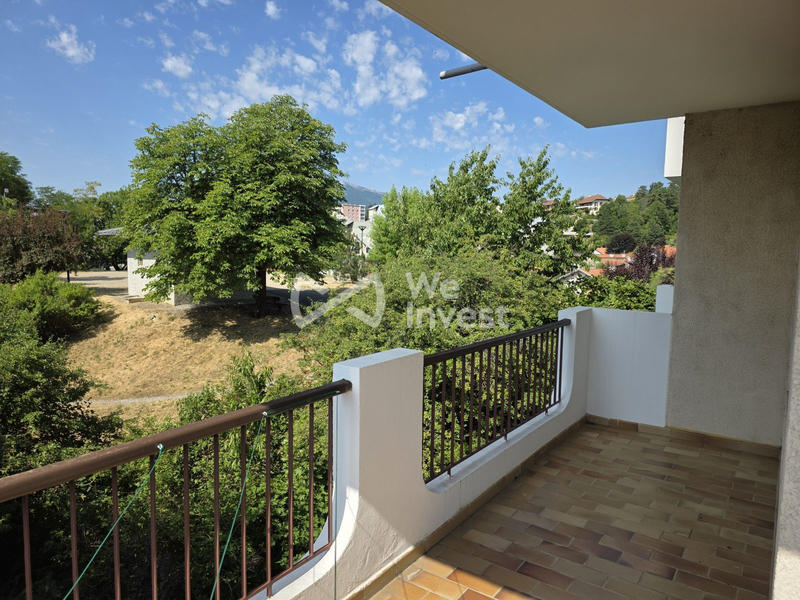 Appartement - 96 m² - 5 pièces