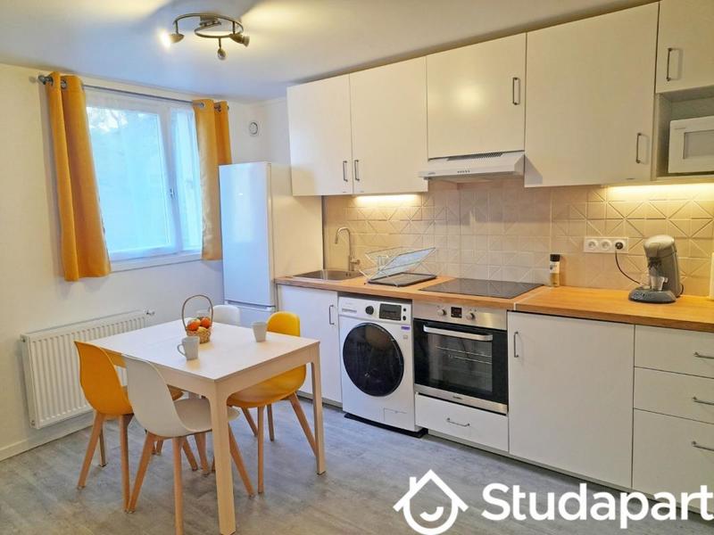 Chambre - 9 m² - 1 pièce