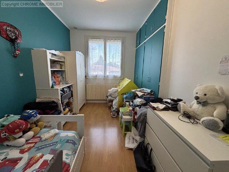 Maison - 151 m² - 9 pièces