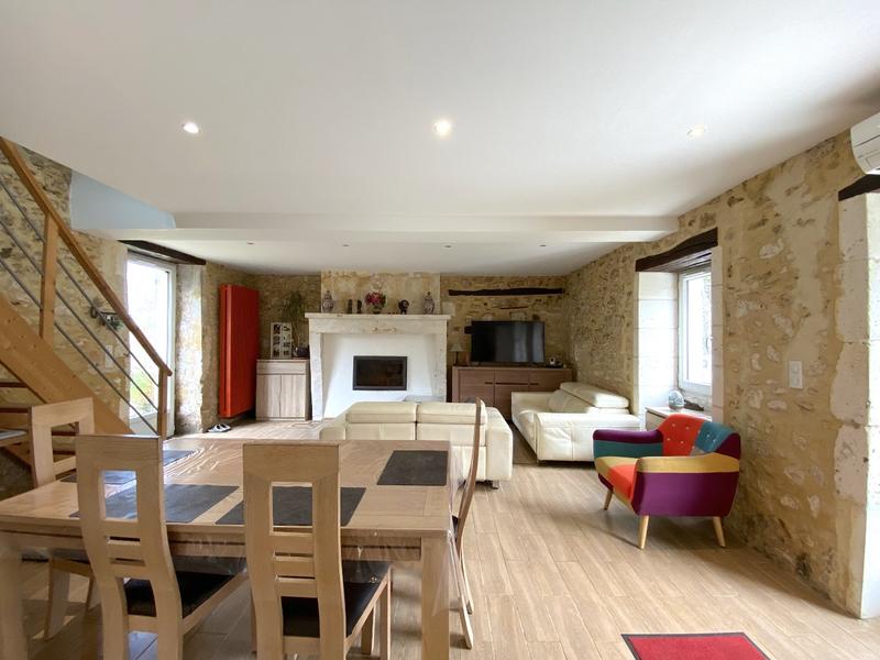 Propriété - 310 m² - 8 pièces