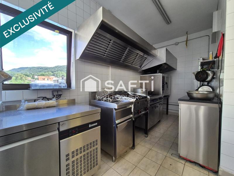 Maison - 560 m² - 11 pièces