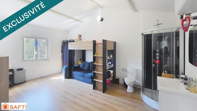 Maison - 212 m² - 7 pièces