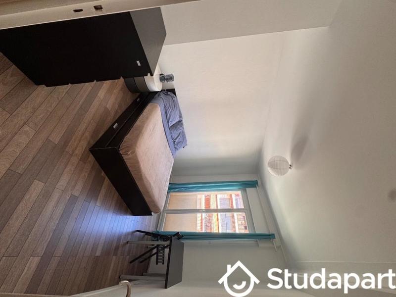 Chambre - 11 m² - 1 pièce