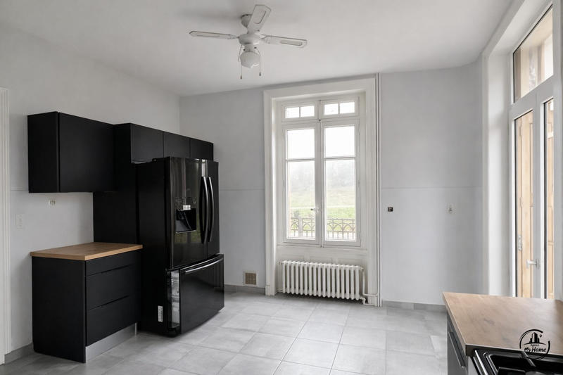 Maison - 190 m² - 8 pièces