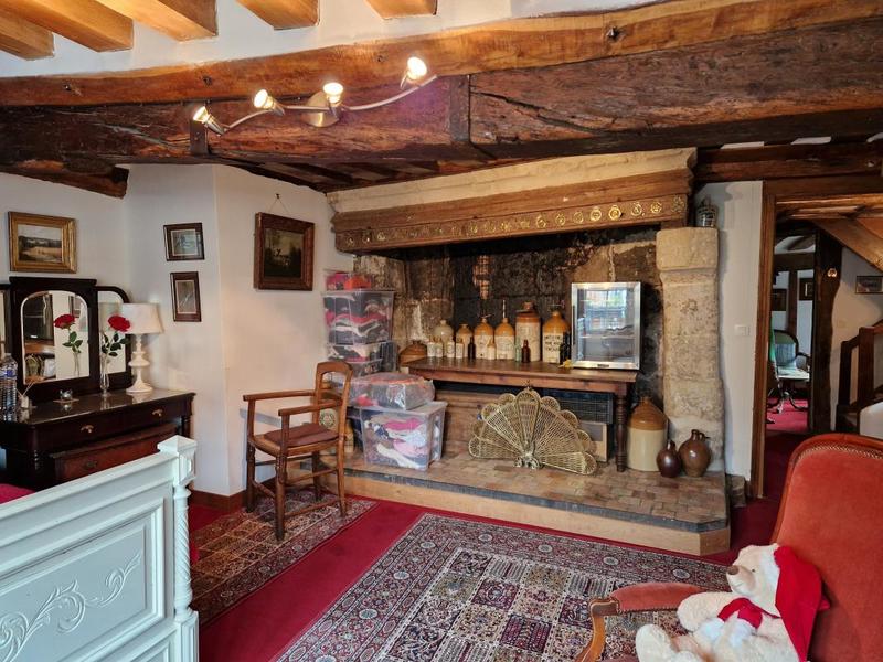 Maison ancienne - 208 m² - 8 pièces