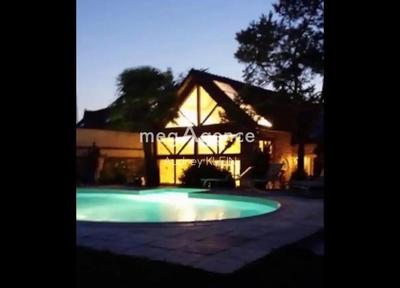 Longère - 211 m² - 6 pièces