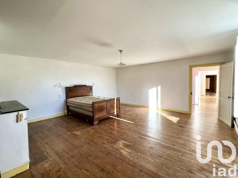 Maison - 260 m² - 7 pièces