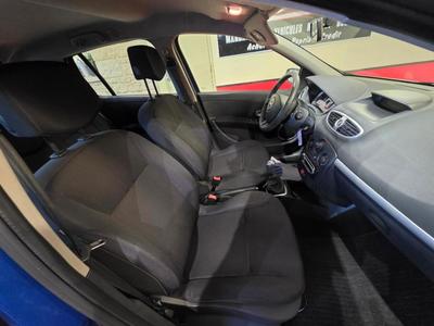 Renault Clio III Dci 85 Distri Vidange Neuve Ct Ok