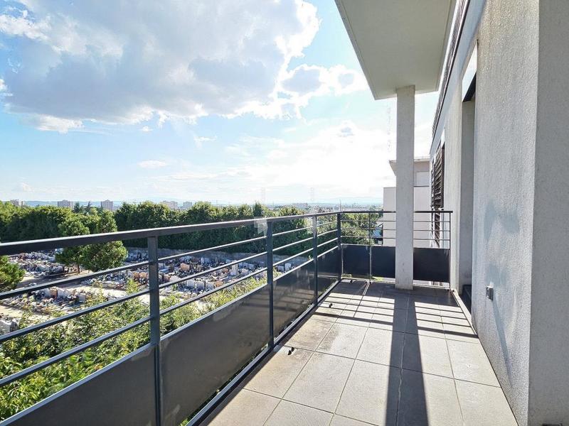 Appartement - 84 m² - 4 pièces