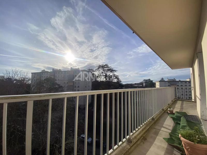 Appartement - 117 m² - 5 pièces