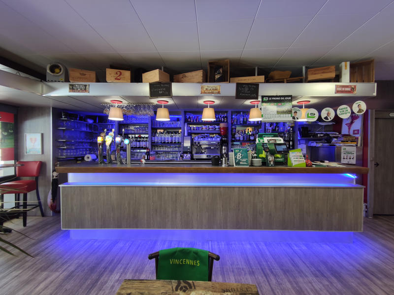 Fonds de commerce - Magasins - 200 m²