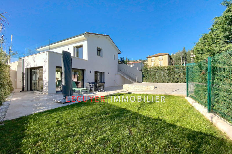 Maison - 104 m² - 4 pièces