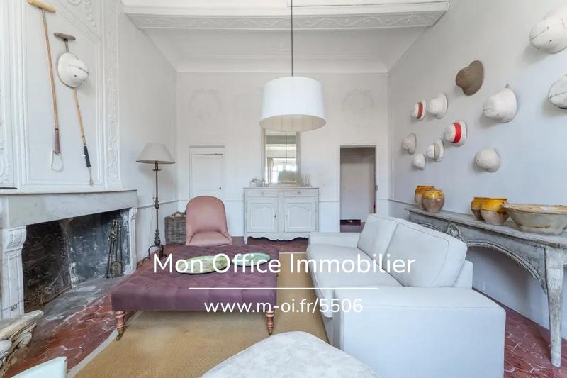 Demeure - 250 m² - 8 pièces