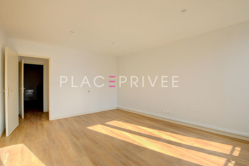 Bureau - 20 m² - 5 pièces