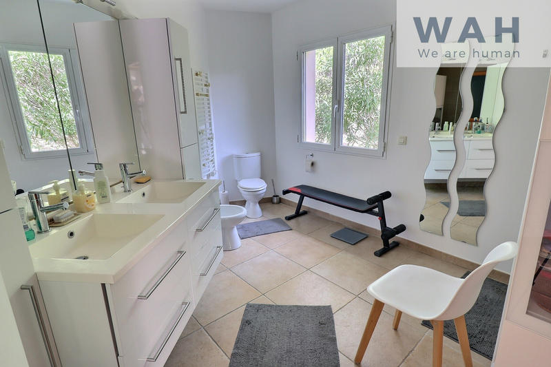 Maison - 197 m² - 5 pièces