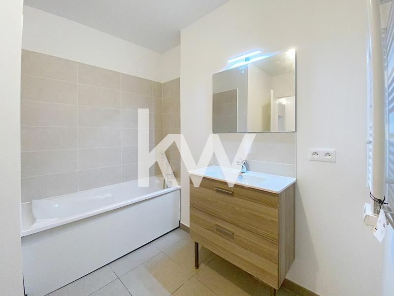 Appartement - 80 m² - 4 pièces