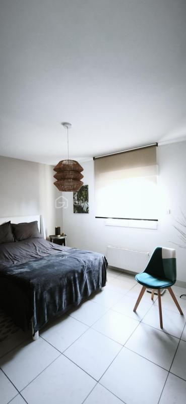 Demeure - 245 m² - 9 pièces