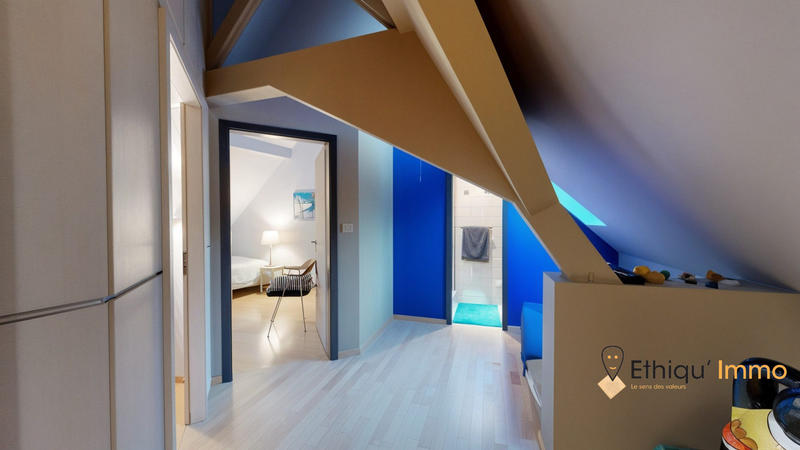 Appartement - 172 m² - 5 pièces