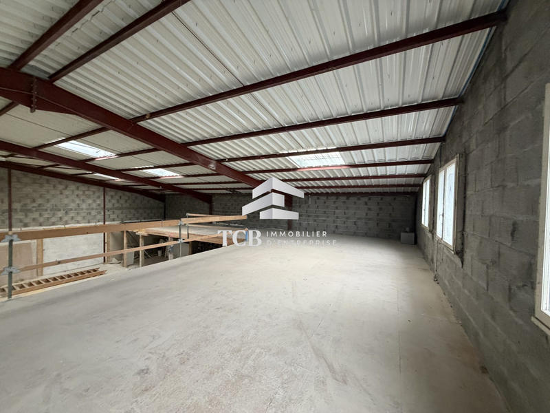 Local d'activités - 556 m²
