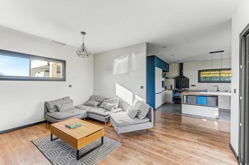 Maison - 140 m² - 4 pièces