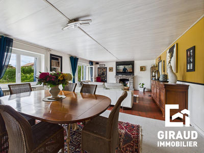 Maison ancienne - 174 m² - 6 pièces