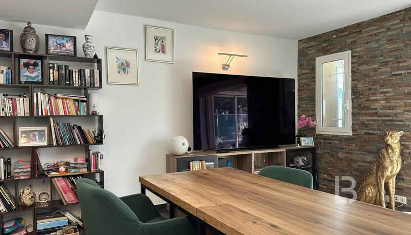 Appartement - 110 m² - 4 pièces