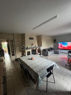 Maison traditionnelle - 166 m² - 8 pièces